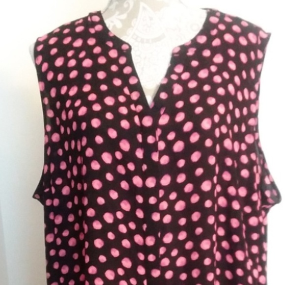 Apt. 9 Tops - 🎉HP🌺 Apt. 9 Sheer Swing Polk A Dot Sleeveless Blouse